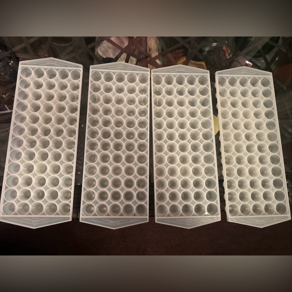 MSE  Cubette Ice Cube Trays Set Of (4)